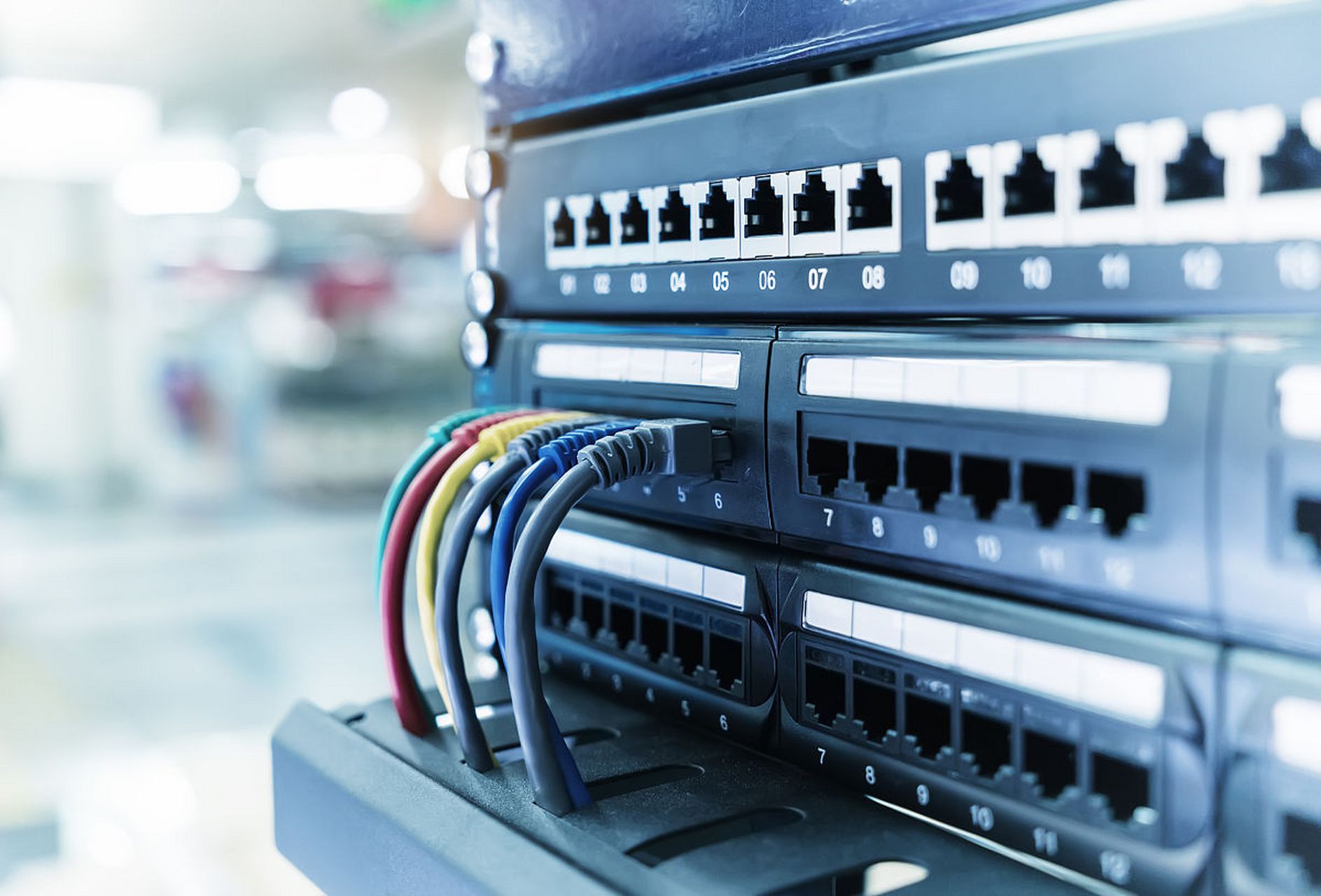 軍用通訊設(shè)備沖擊測(cè)試 確保戰(zhàn)場(chǎng)通信的可靠性基石